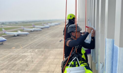 －台北 新北 高空 蜘蛛人 作業｜雨遮維修｜外牆防水｜外牆清洗｜外牆修繕｜磁磚剝落修繕